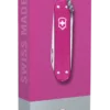Victorinox Classic SD Alox Flamingo Party Taschenmesser für den Schlüsselbund in rosa – Bild 4