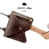 Bison 1879 Trekkingbeil Set mit Feuerstahl und DUO Schleifstein, braun – Bild 2