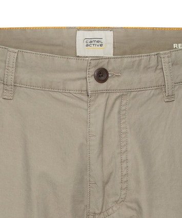 Bermuda Cargo-Shorts mit zwei Cargotaschen in Khaki – Bild 4