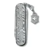 Victorinox Classic SD Brilliant Damast Taschenmesser mit 5 Funktionen – Bild 3