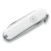 Victorinox Classic SD Falling Snow Taschenmesser für den Schlüsselbund in Weiß – Bild 3