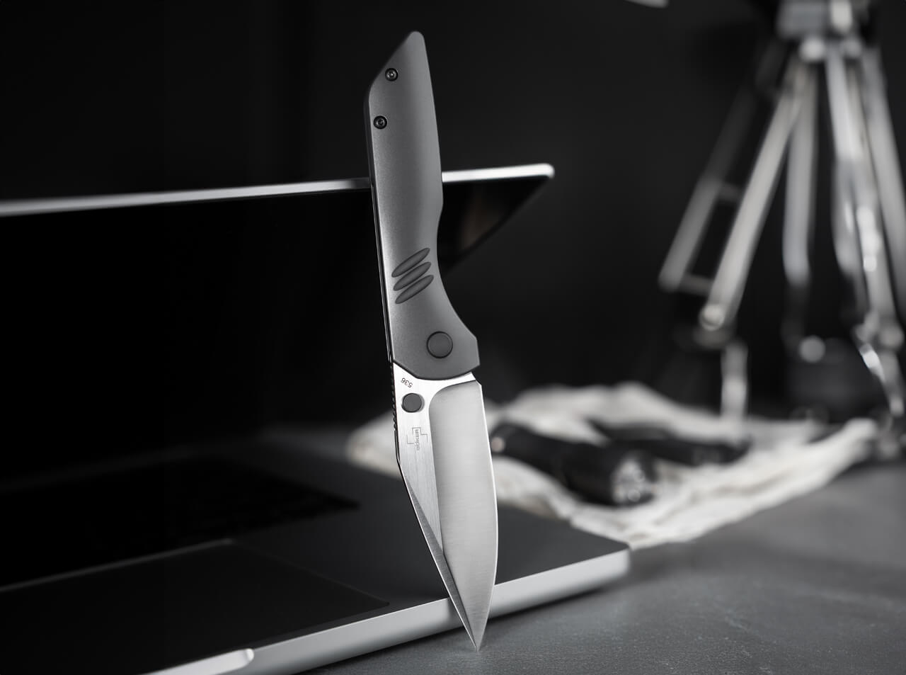 Böker Plus Max, Einhandmesser, S35VN-Stahl, Hosenclip – Bild 7