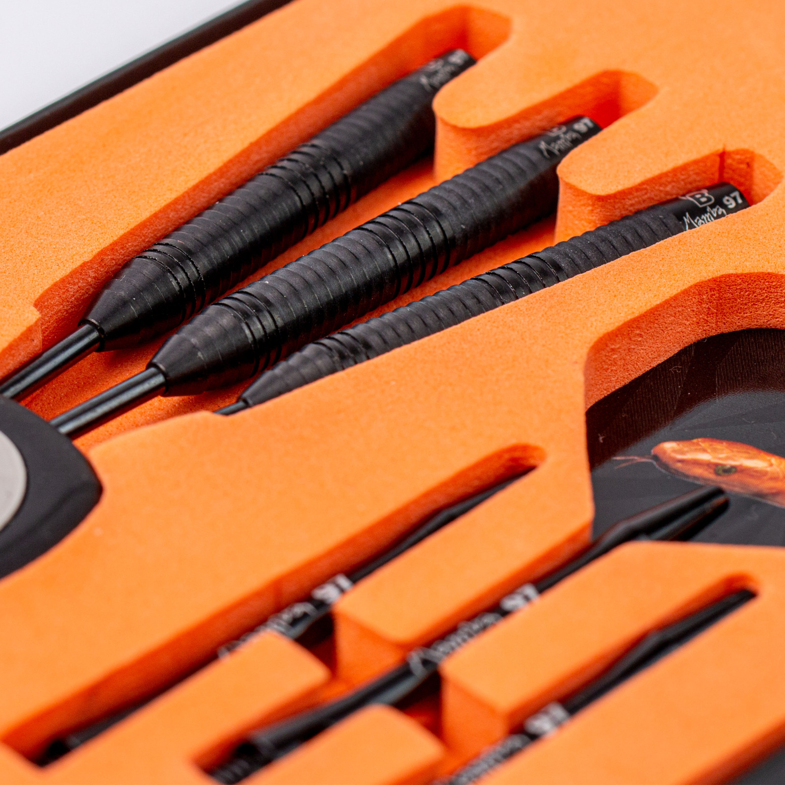 Bull´s Steeldarts Mamba97 M5, 97% Tungsten, 26g, Schwarz – Bild 3