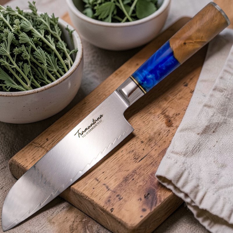 Tramuntana Küchenmesser Santoku, 67 Lagen Damast,VG10 Stahl, Epoxidharz Wurzelholzgriff – Bild 3
